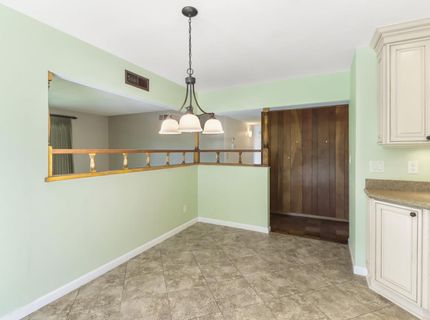 7649 Lindale Dr, Sacramento, CA 95828 Photo