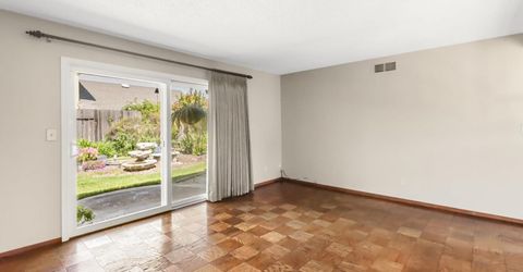 7649 Lindale Dr, Sacramento, CA 95828 Photo