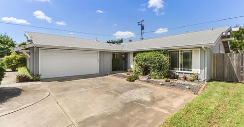 7649 Lindale Dr, Sacramento, CA 95828 Photo