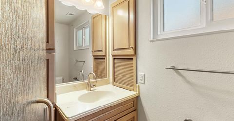 7649 Lindale Dr, Sacramento, CA 95828 Photo