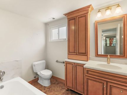 7649 Lindale Dr, Sacramento, CA 95828 Photo