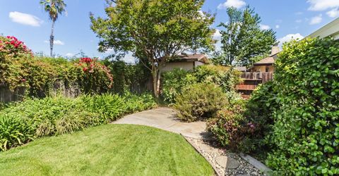 7649 Lindale Dr, Sacramento, CA 95828 Photo