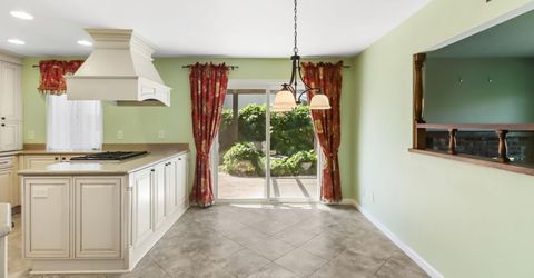 7649 Lindale Dr, Sacramento, CA 95828 Photo