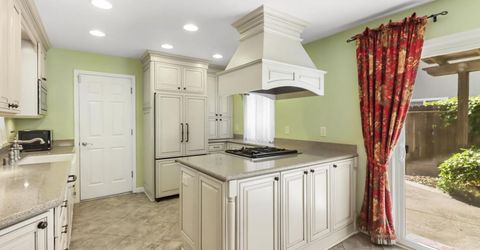 7649 Lindale Dr, Sacramento, CA 95828 Photo