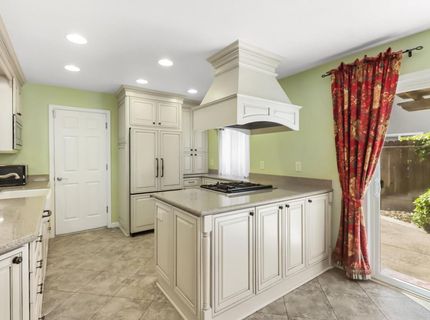 7649 Lindale Dr, Sacramento, CA 95828 Photo