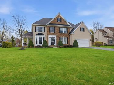 4613 Brentwood Drive , Williamsville, NY 14221
