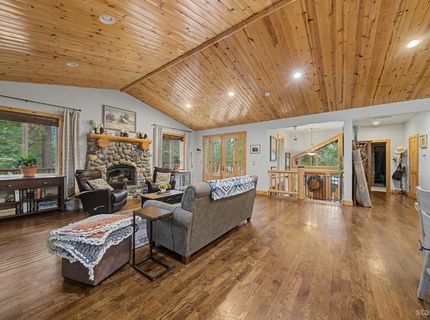 1520 Cherry Hills Circle, South Lake Tahoe, CA 96150 Photo
