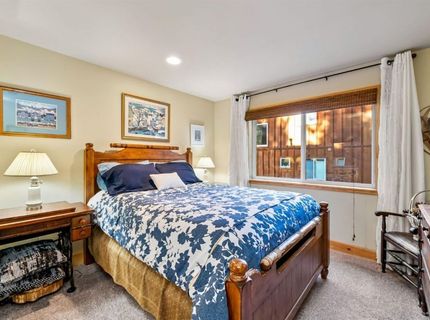 1520 Cherry Hills Circle, South Lake Tahoe, CA 96150 Photo
