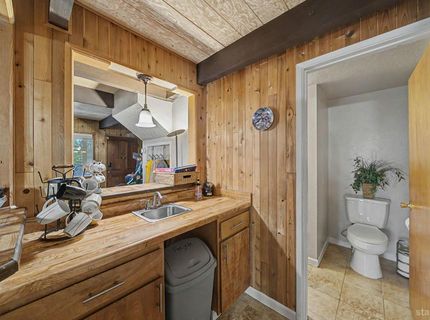 1455 Crystal Air Drive, South Lake Tahoe, CA 96150 Photo