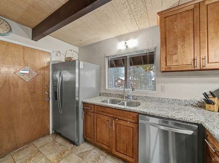 1455 Crystal Air Drive, South Lake Tahoe, CA 96150 Photo