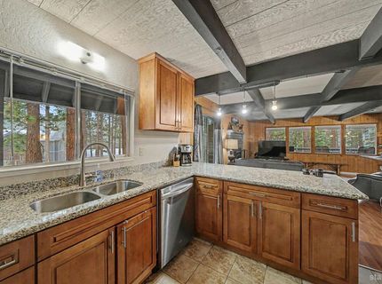 1455 Crystal Air Drive, South Lake Tahoe, CA 96150 Photo