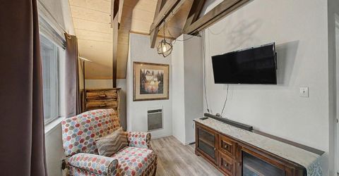 1455 Crystal Air Drive, South Lake Tahoe, CA 96150 Photo