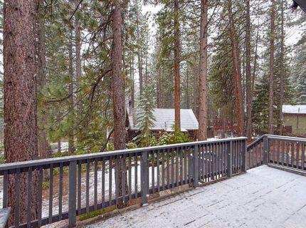 1455 Crystal Air Drive, South Lake Tahoe, CA 96150 Photo