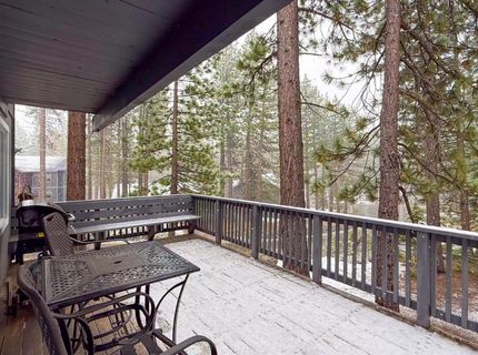1455 Crystal Air Drive, South Lake Tahoe, CA 96150 Photo