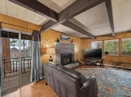 1455 Crystal Air Drive, South Lake Tahoe, CA 96150 Photo