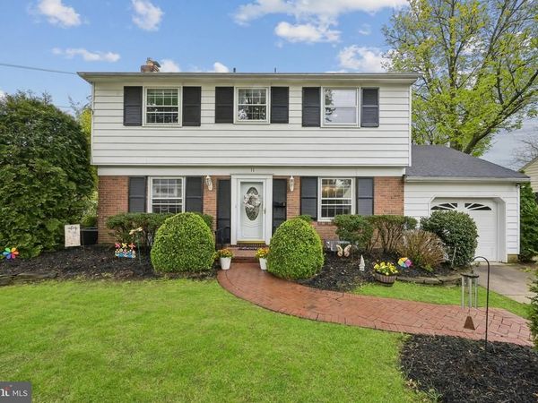 11 N WOODSTOCK DRIVE, CHERRY HILL, NJ 08034