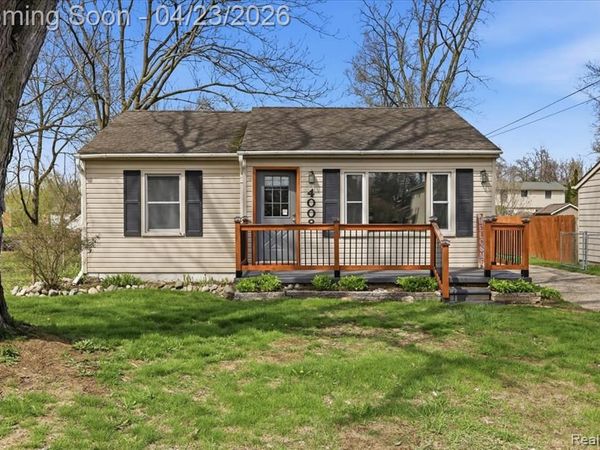 4008 Woodmere Drive, Waterford Twp, MI 48329