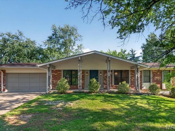 1022 Stuyvesant Lane, Ballwin, MO 63011