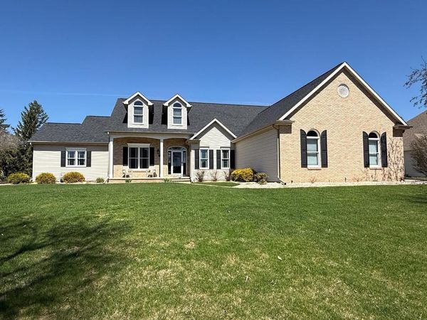 522 E TALLGRASS DRIVE, Appleton, WI 54913