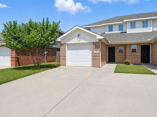 1317 Village Garden Drive, Azle, TX 76020