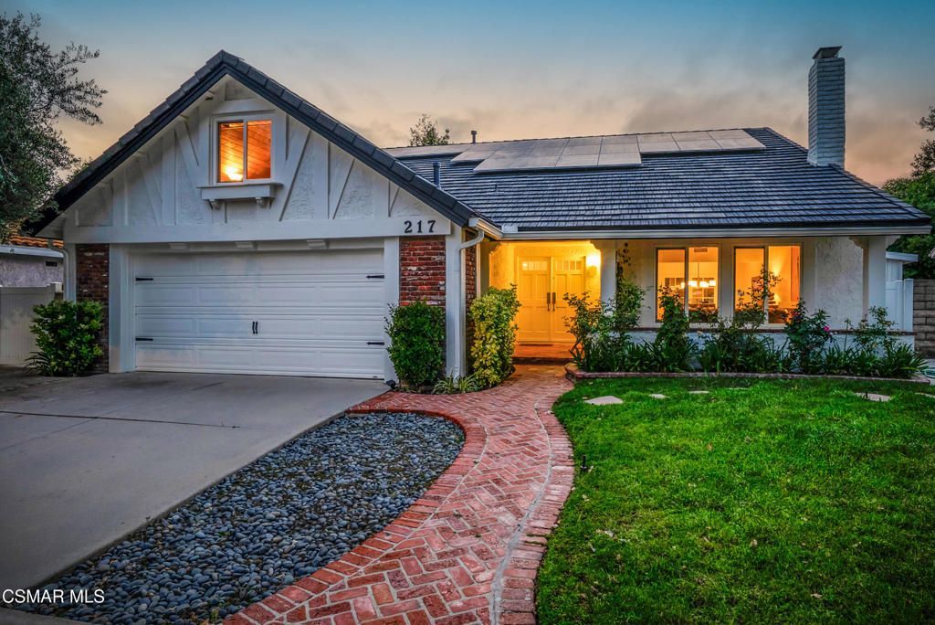 217 Parkview Drive, Oak Park, CA 91377 Main Photo