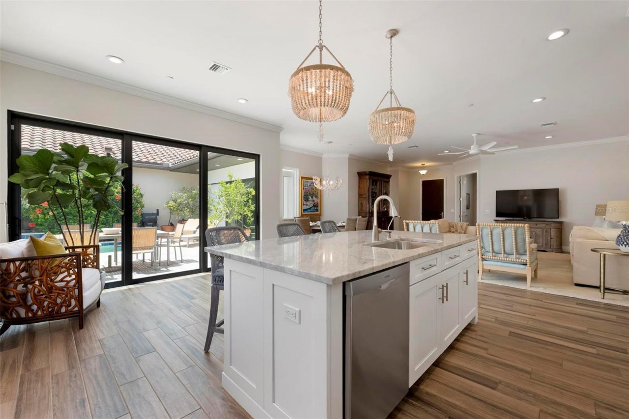 134 E Tampa Avenue, Venice, FL 34285 Photo