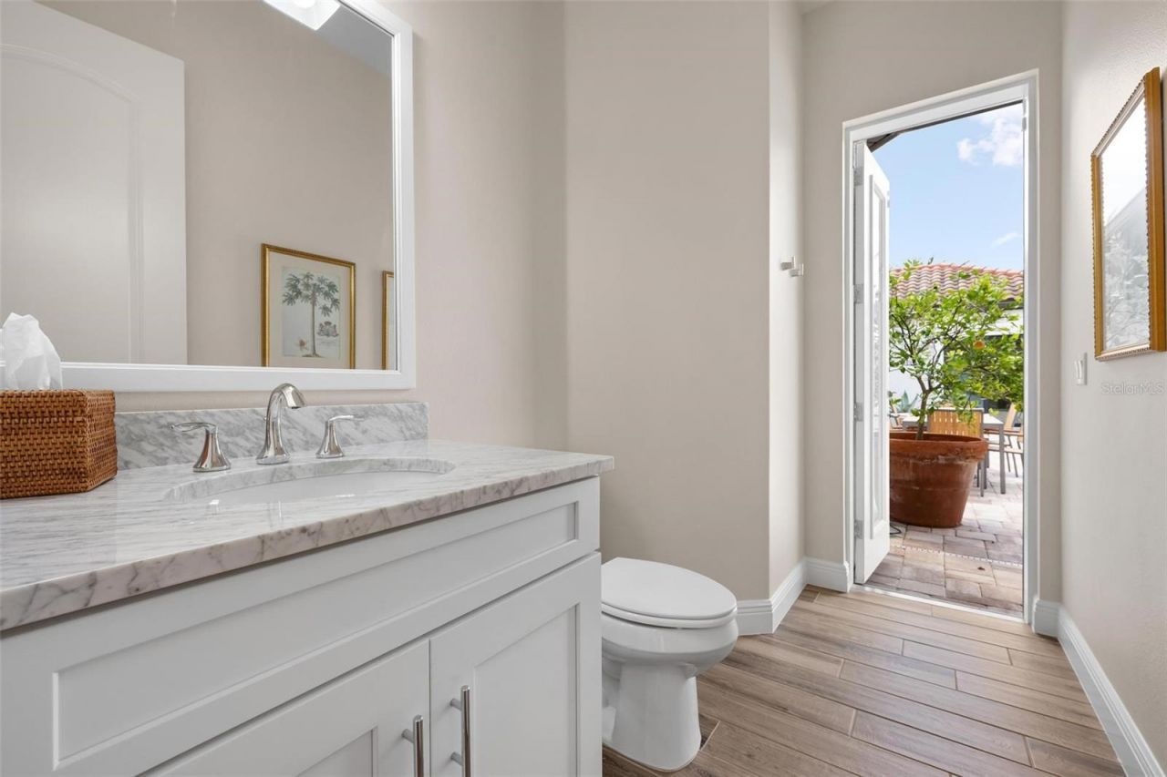 134 E Tampa Avenue, Venice, FL 34285 Photo