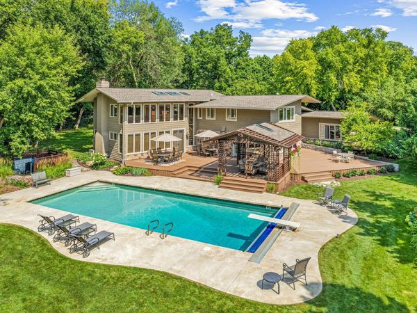 2150 Crestview Drive, Chanhassen, MN 55331