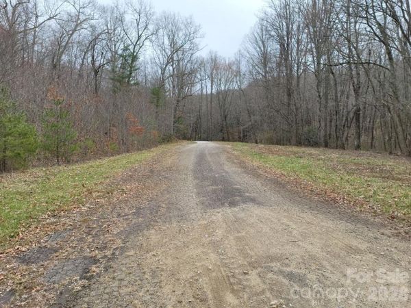 334 OMC Drive , Burnsville, NC 28714