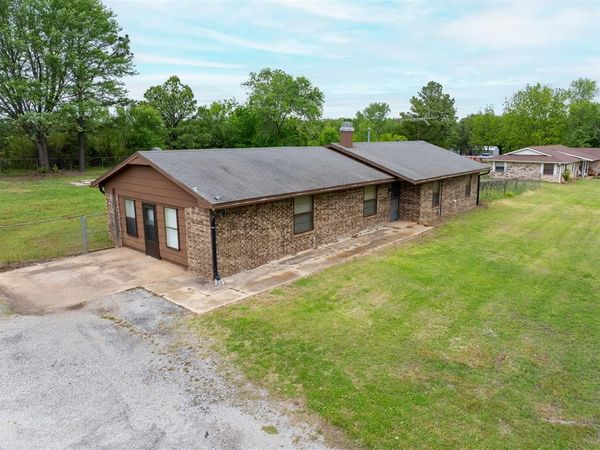 5502 Aquarius , Shawnee, OK 74804