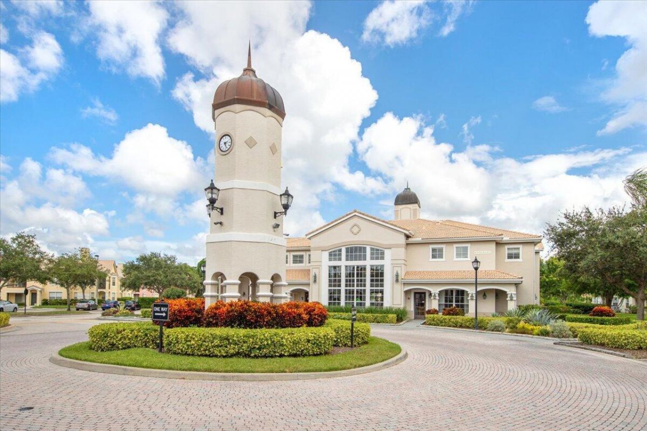 158 SW Peacock Boulevard, Unit 30105, Port Saint Lucie, FL 34986 Photo