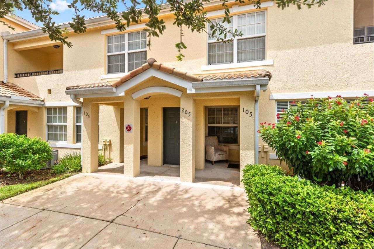 158 SW Peacock Boulevard, Unit 30105, Port Saint Lucie, FL 34986 Photo