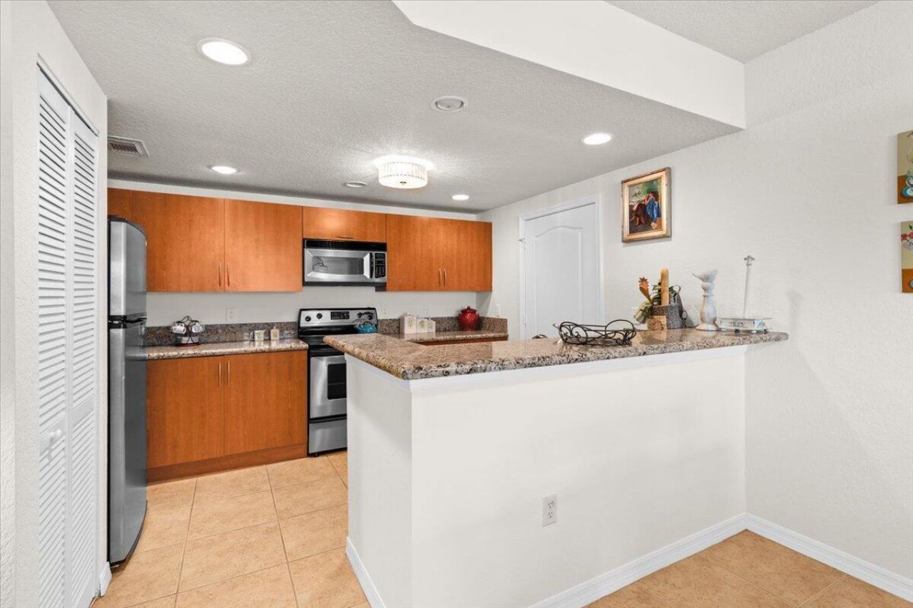 158 SW Peacock Boulevard, Unit 30105, Port Saint Lucie, FL 34986 Photo