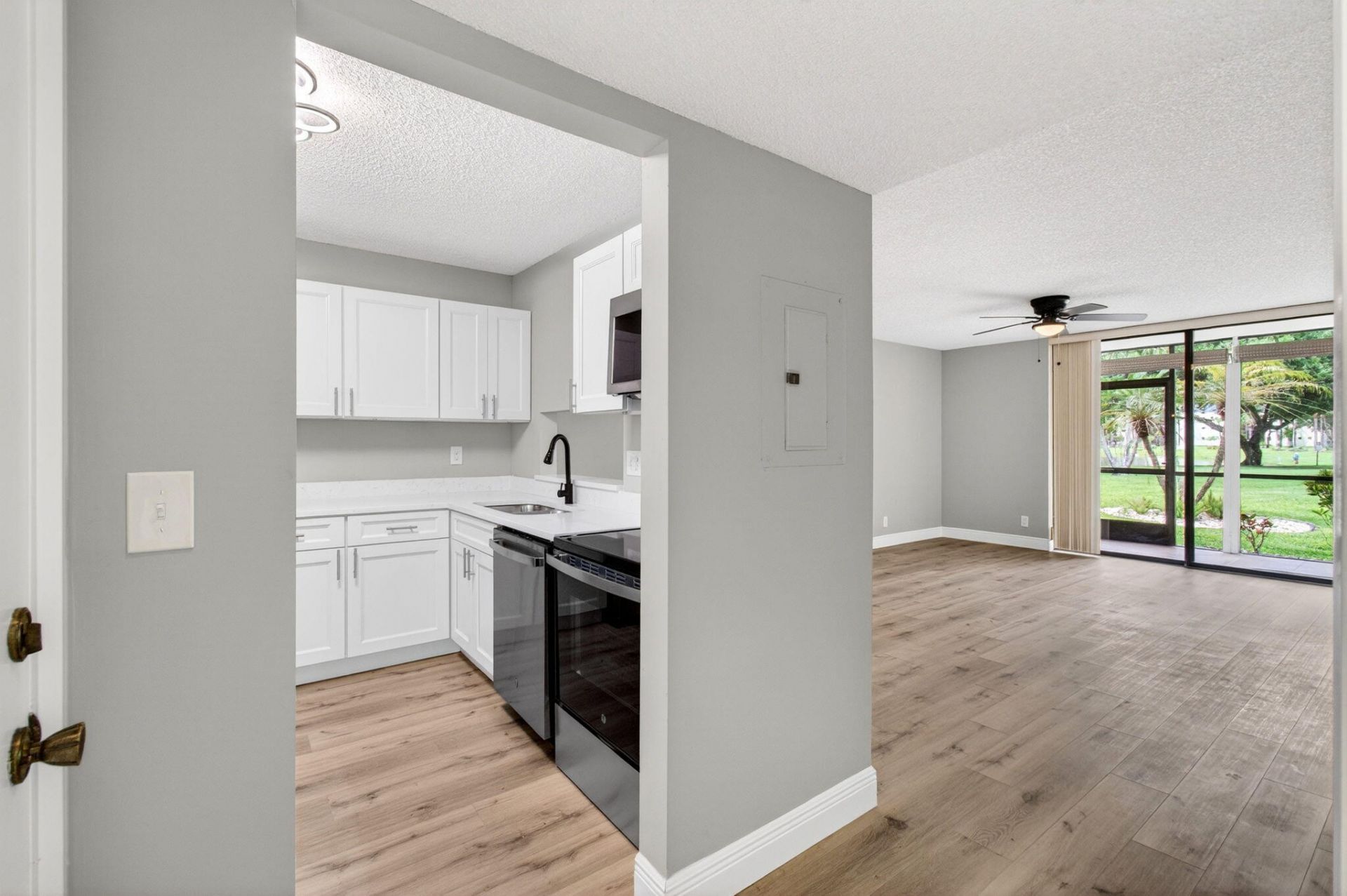 5430 Las Verdes Circle, Unit 109, Delray Beach, FL 33484 Photo