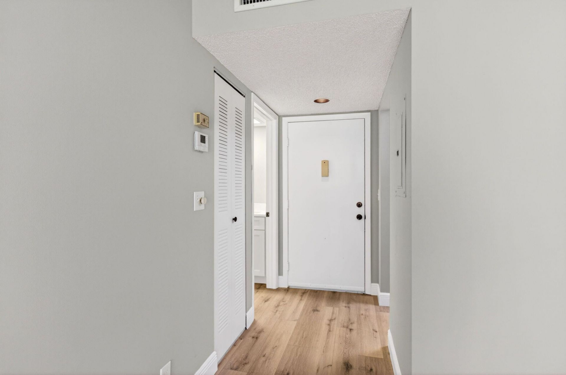 5430 Las Verdes Circle, Unit 109, Delray Beach, FL 33484 Photo