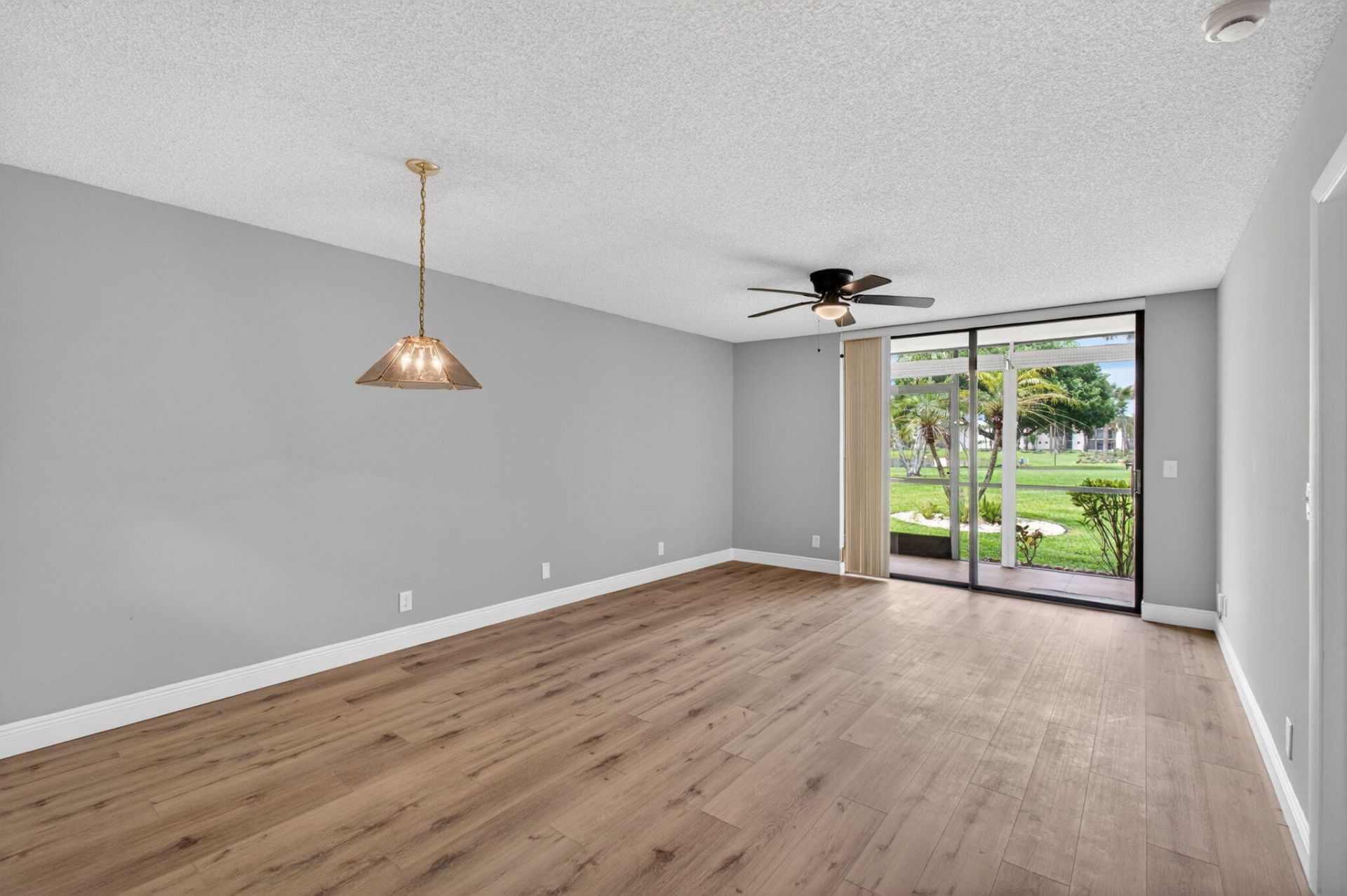5430 Las Verdes Circle, Unit 109, Delray Beach, FL 33484 Photo