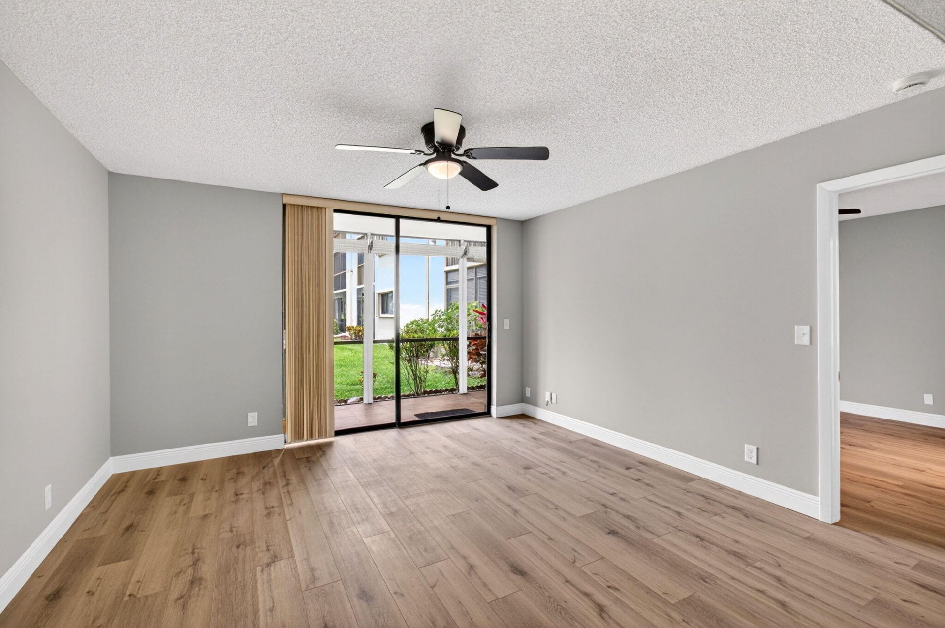 5430 Las Verdes Circle, Unit 109, Delray Beach, FL 33484 Photo