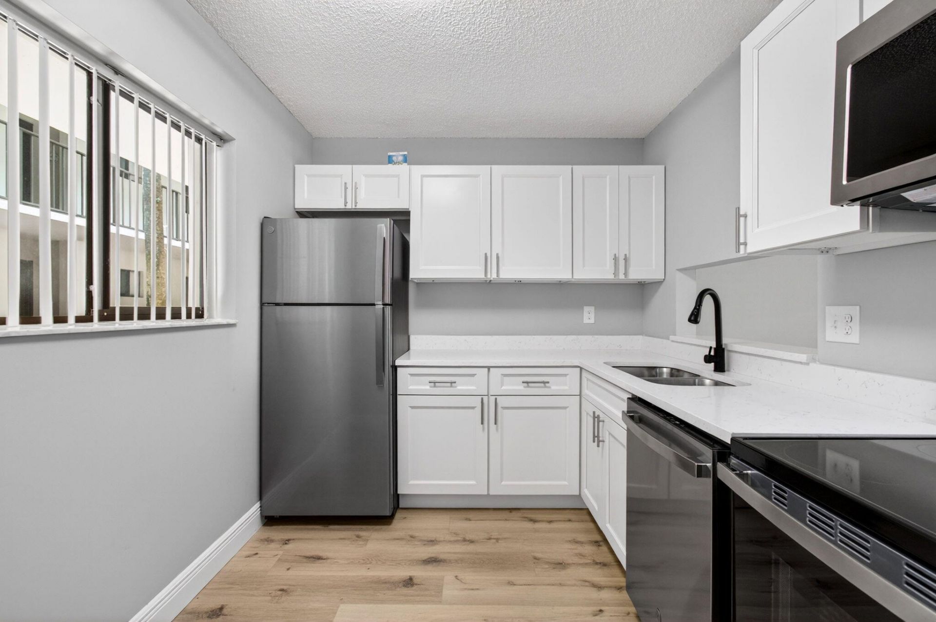 5430 Las Verdes Circle, Unit 109, Delray Beach, FL 33484 Photo