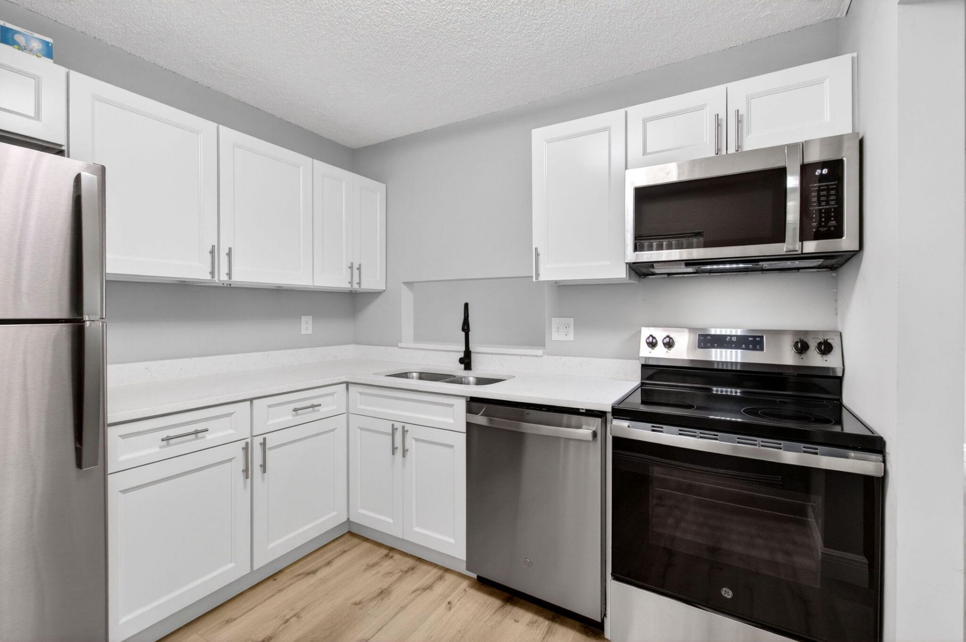 5430 Las Verdes Circle, Unit 109, Delray Beach, FL 33484 Photo