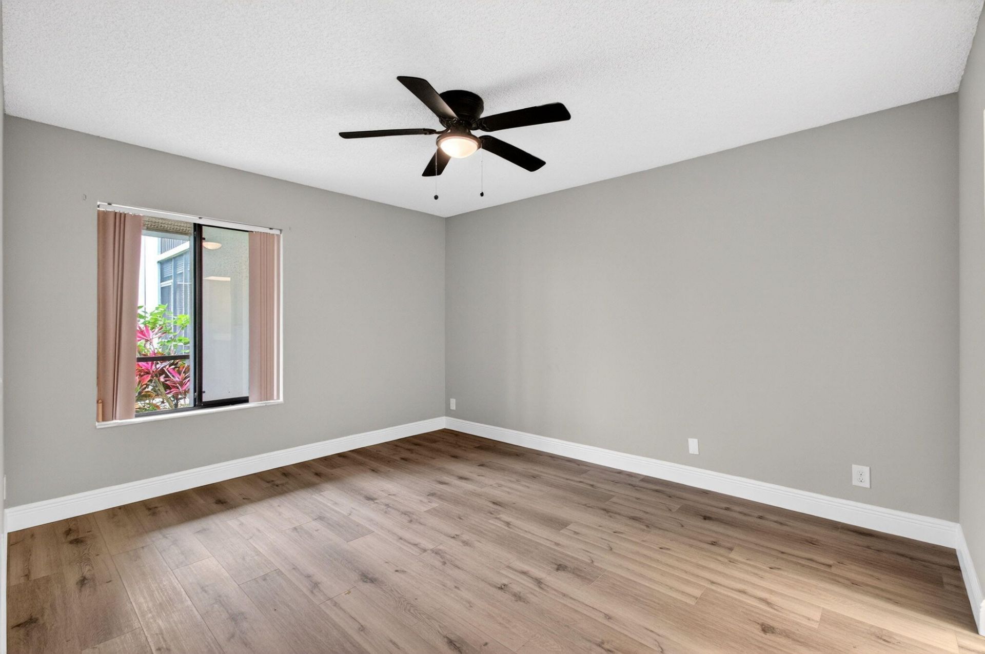 5430 Las Verdes Circle, Unit 109, Delray Beach, FL 33484 Photo