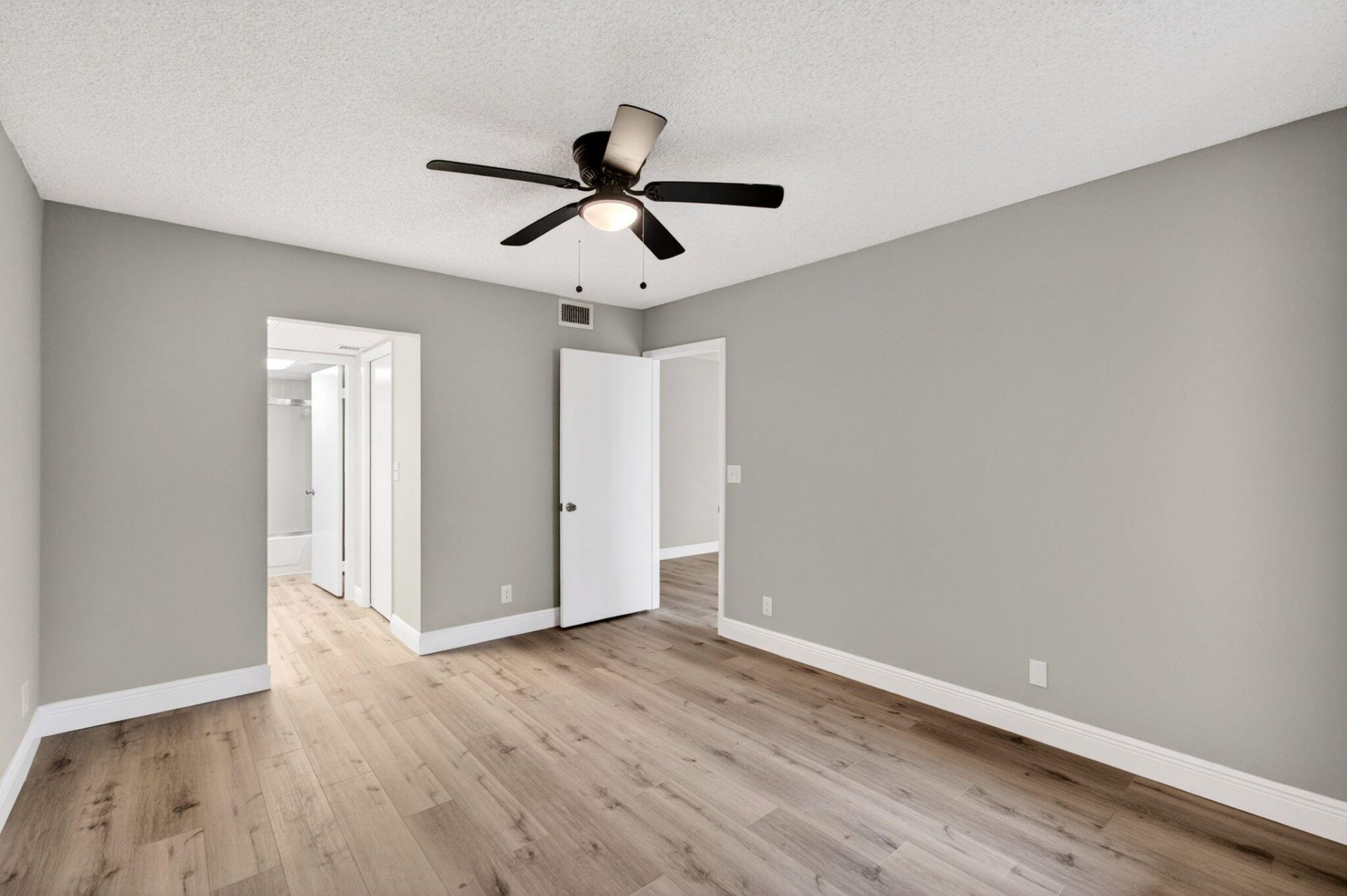 5430 Las Verdes Circle, Unit 109, Delray Beach, FL 33484 Photo