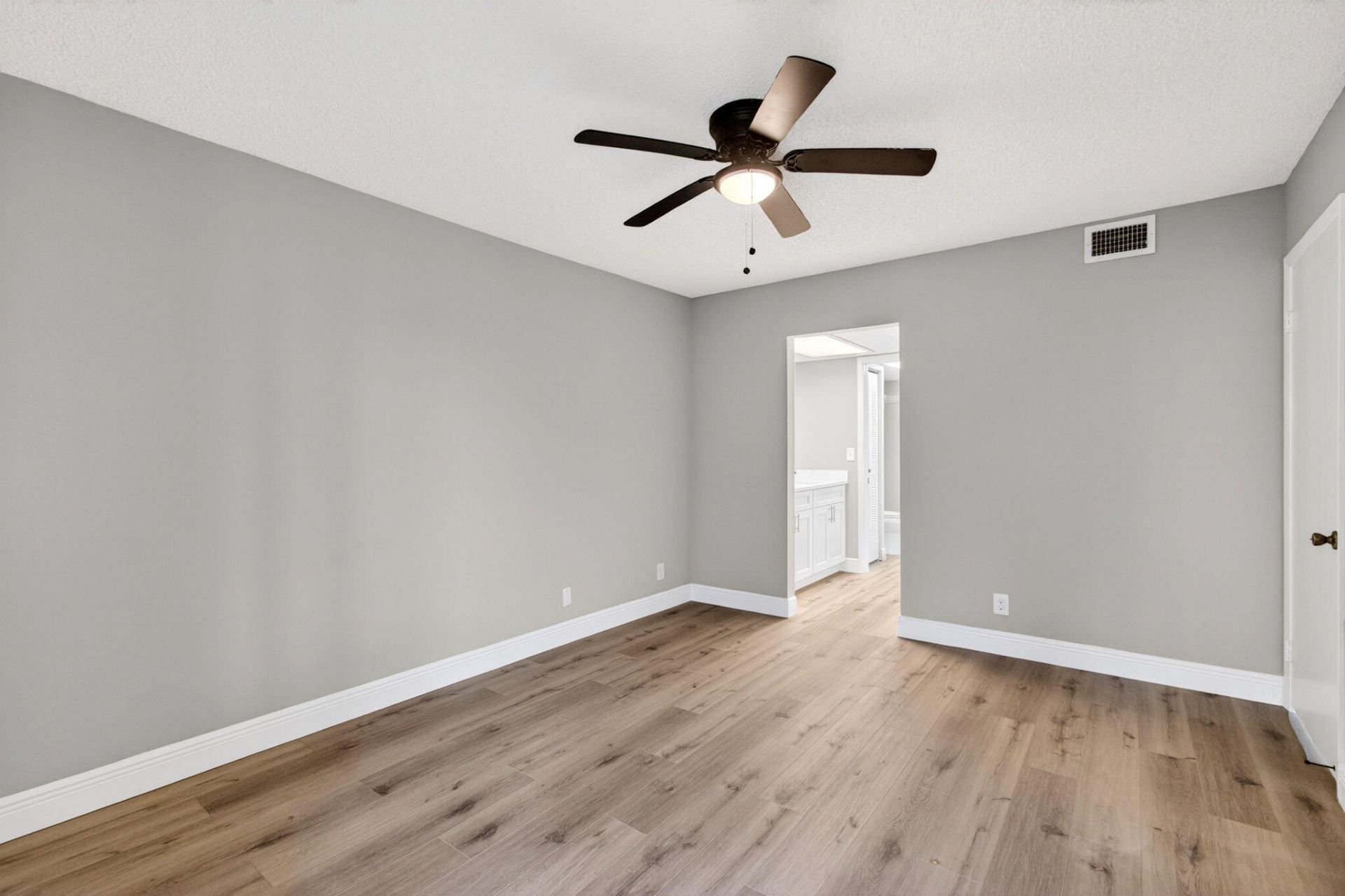 5430 Las Verdes Circle, Unit 109, Delray Beach, FL 33484 Photo