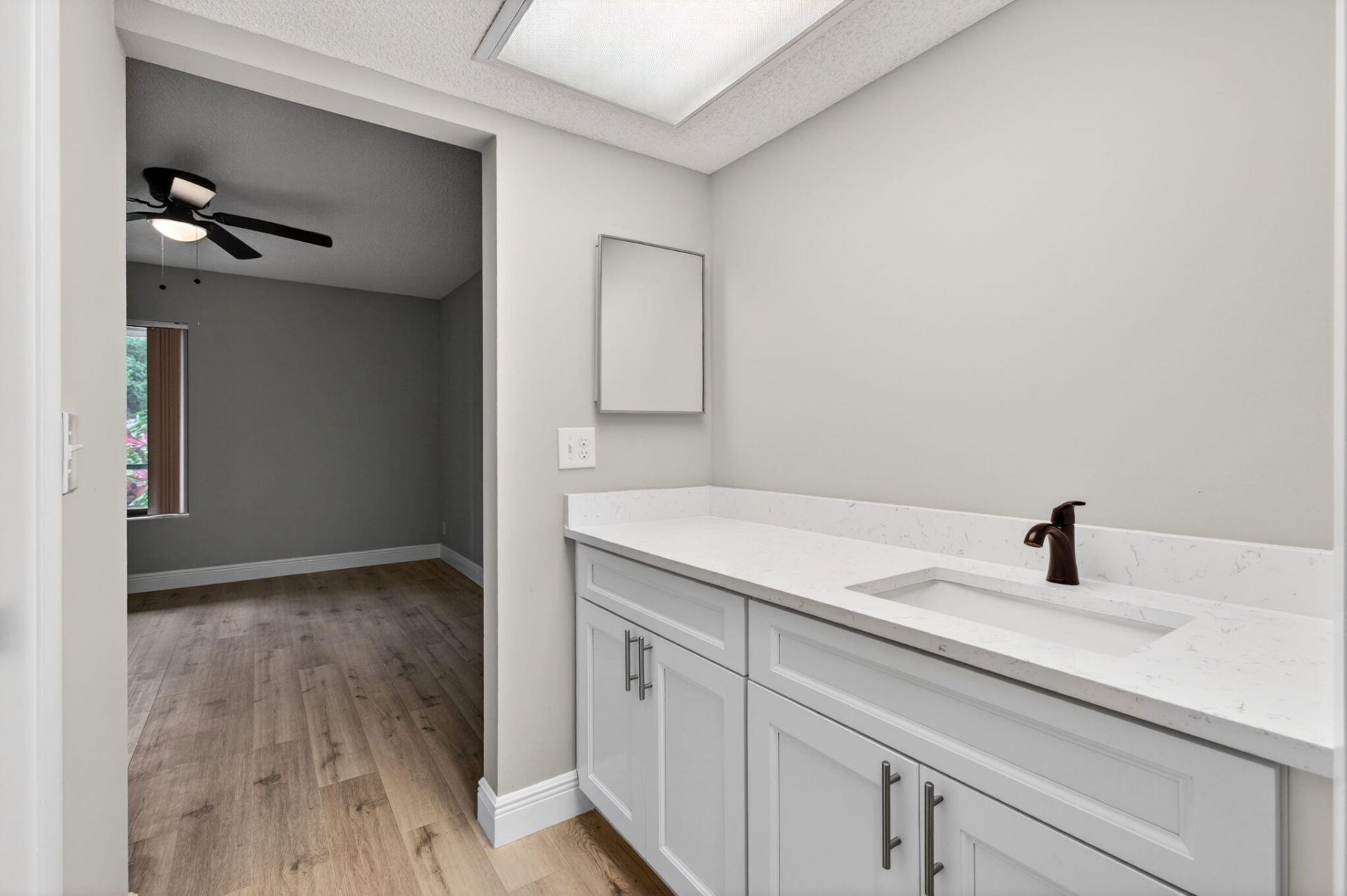 5430 Las Verdes Circle, Unit 109, Delray Beach, FL 33484 Photo