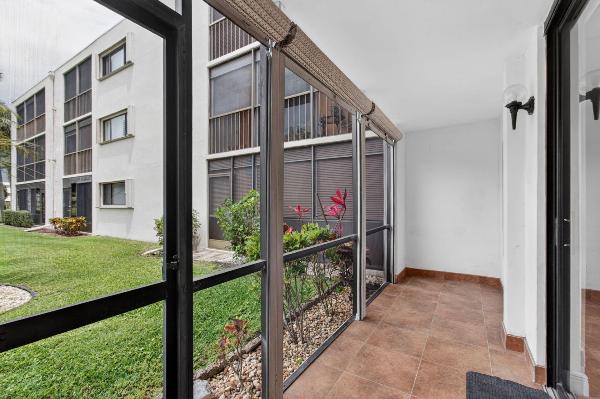 5430 Las Verdes Circle, Unit 109, Delray Beach, FL 33484 Photo
