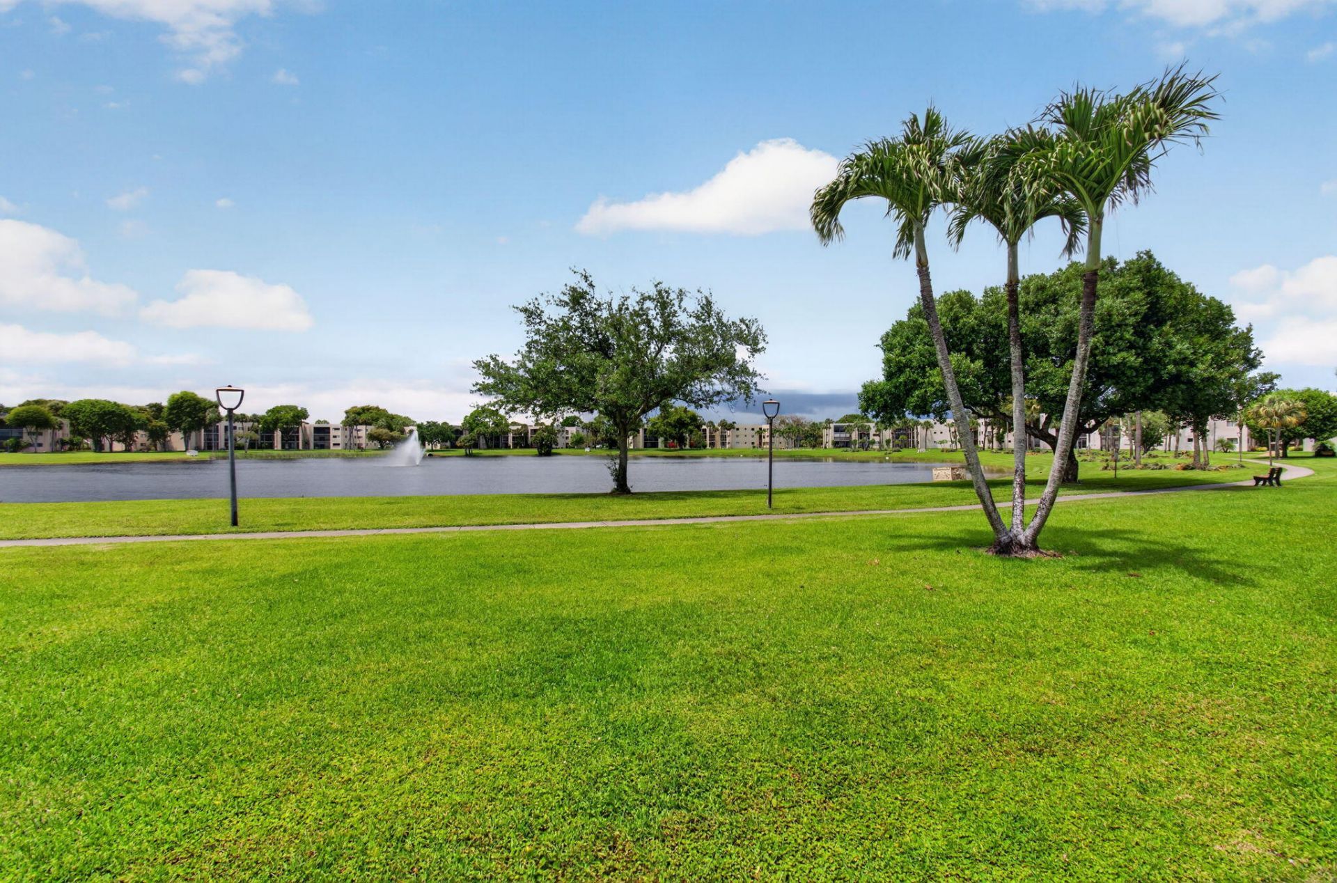 5430 Las Verdes Circle, Unit 109, Delray Beach, FL 33484 Photo