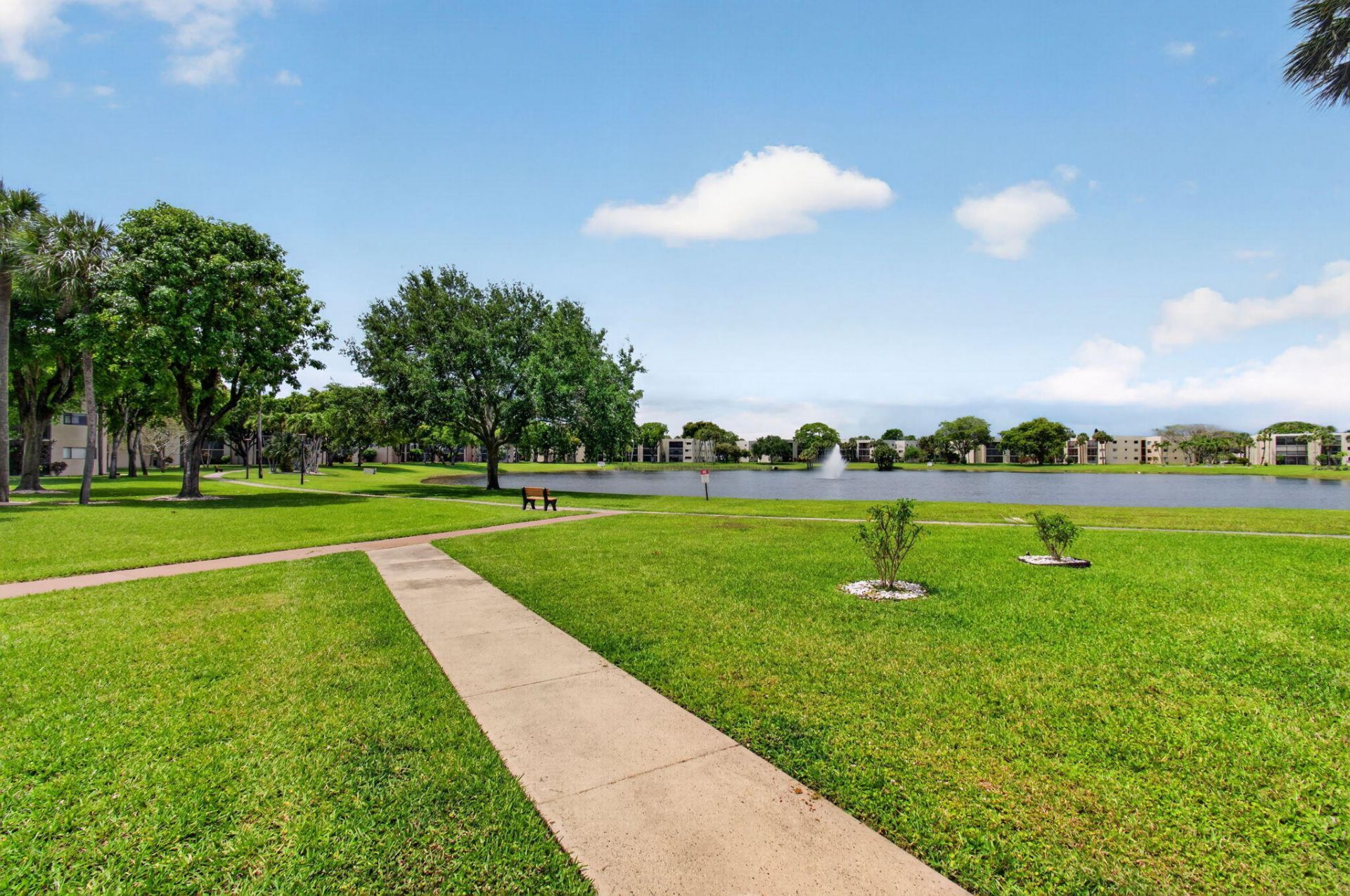 5430 Las Verdes Circle, Unit 109, Delray Beach, FL 33484 Photo