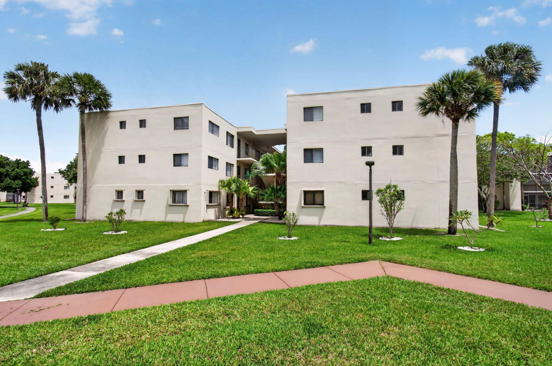 5430 Las Verdes Circle, Unit 109, Delray Beach, FL 33484 Photo