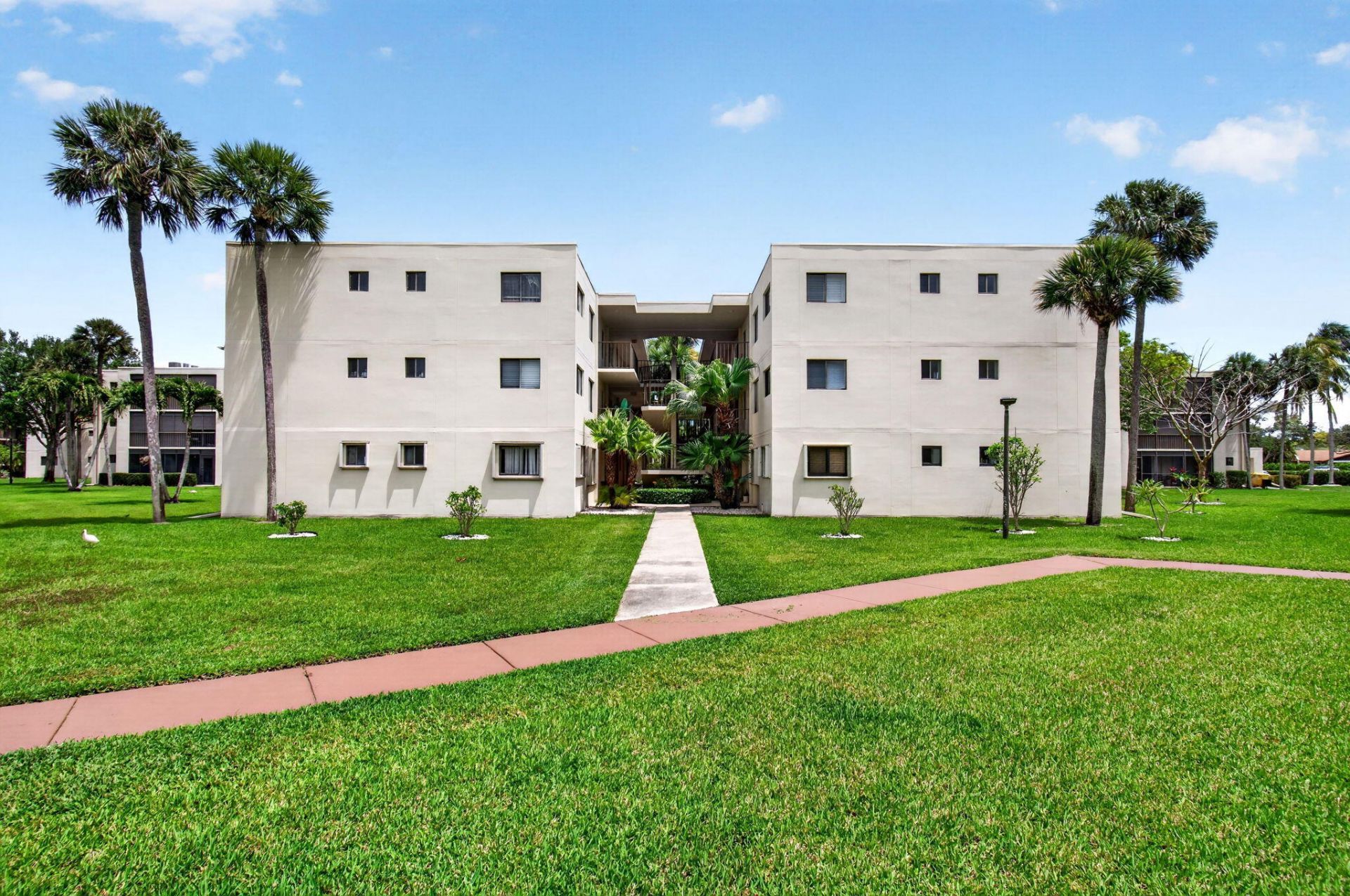 5430 Las Verdes Circle, Unit 109, Delray Beach, FL 33484 Photo
