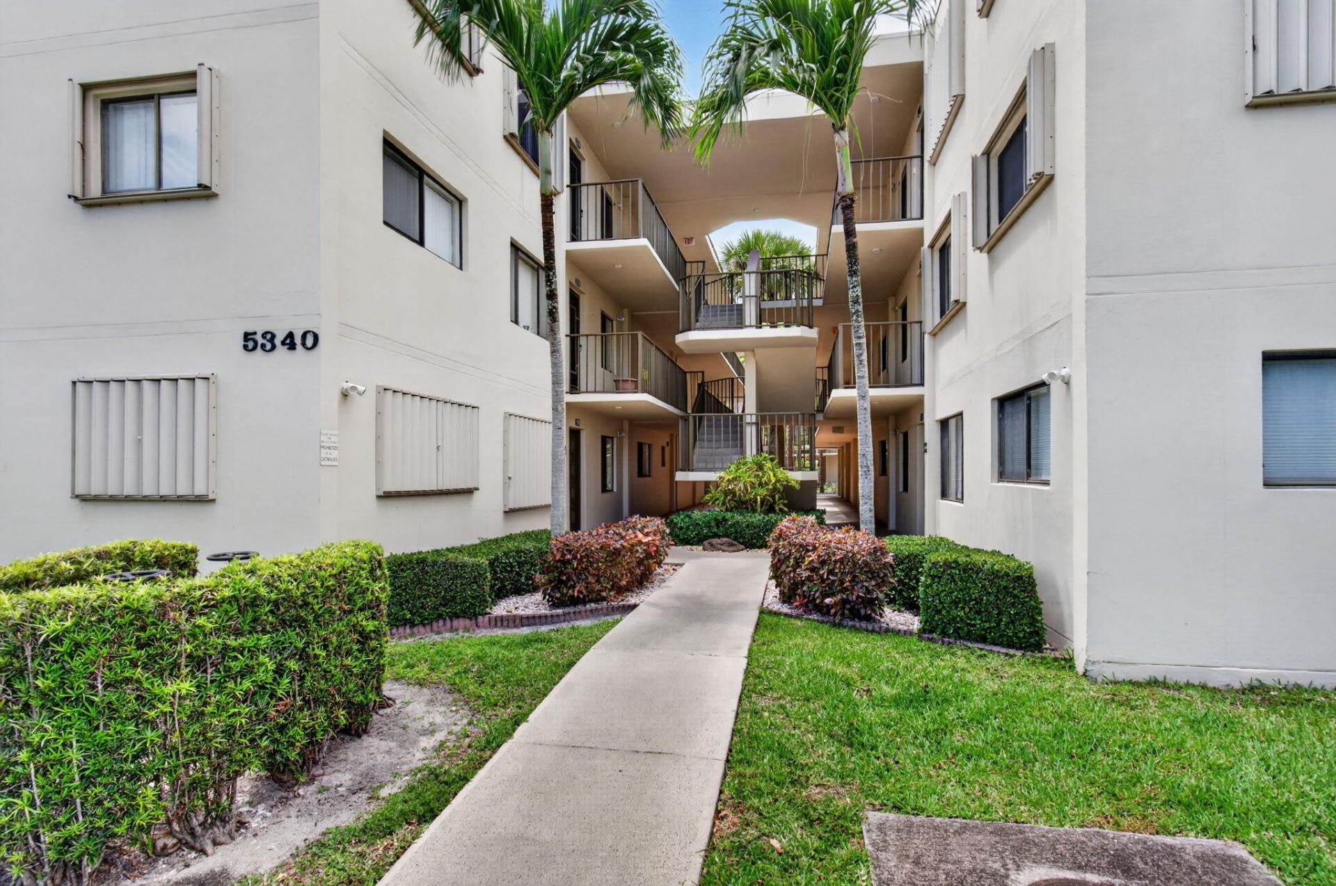 5430 Las Verdes Circle, Unit 109, Delray Beach, FL 33484 Photo