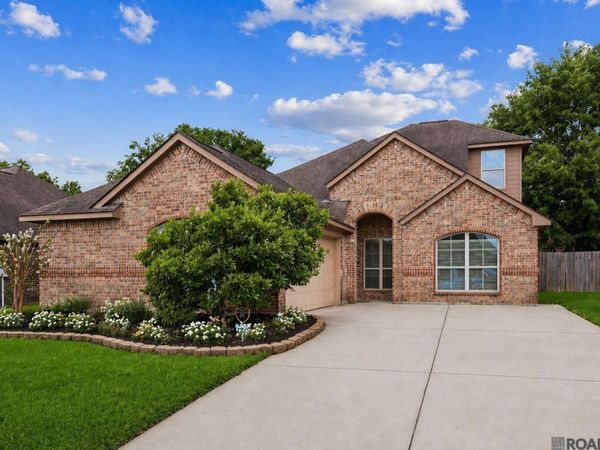 6707 Royal Oaks Ct, Zachary, LA 70791